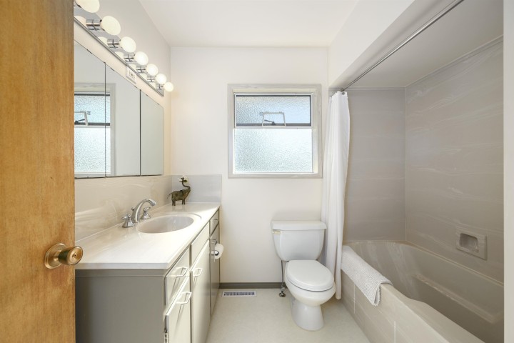 Photo 16 at 545 W 22nd Street, Central Lonsdale, North Vancouver