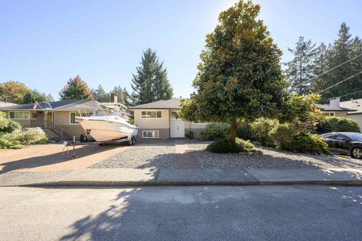 Photo 3 at 545 W 22nd Street, Central Lonsdale, North Vancouver