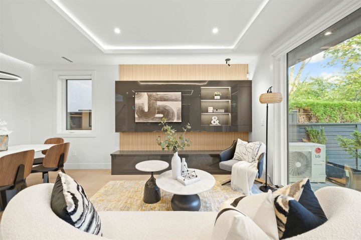 Photo 2 at 1 - 3466 W 22nd Avenue, Dunbar, Vancouver West