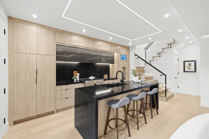 Photo 4 at 1 - 3466 W 22nd Avenue, Dunbar, Vancouver West