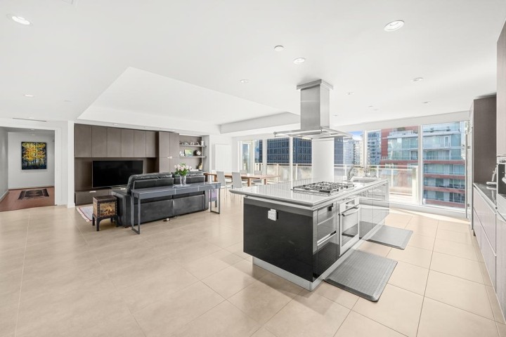 Photo 5 at 2101 - 1139 W Cordova Street, Coal Harbour, Vancouver West