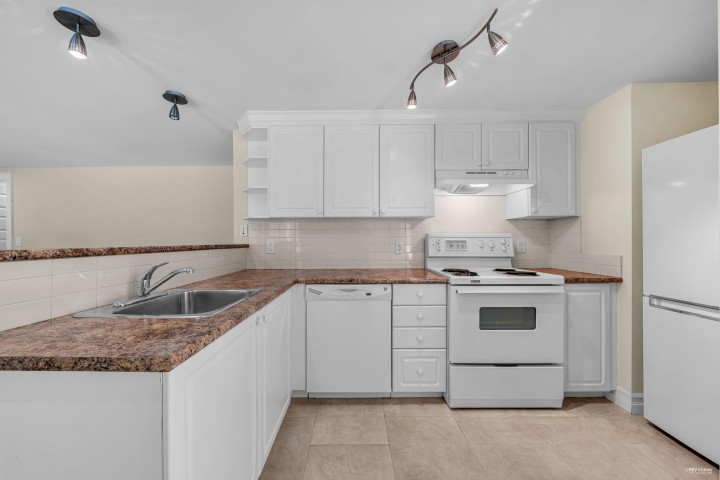 Photo 27 at 1138 Inglewood Avenue, Ambleside, West Vancouver