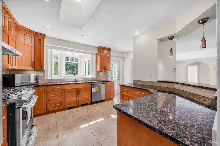 Photo 10 at 1138 Inglewood Avenue, Ambleside, West Vancouver