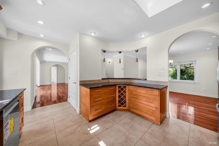 Photo 8 at 1138 Inglewood Avenue, Ambleside, West Vancouver