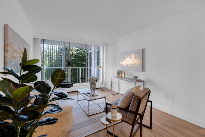 Photo 5 at 807 - 2004 Fullerton Avenue, Pemberton NV, North Vancouver