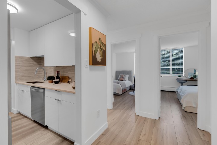 Photo 15 at 807 - 2004 Fullerton Avenue, Pemberton NV, North Vancouver