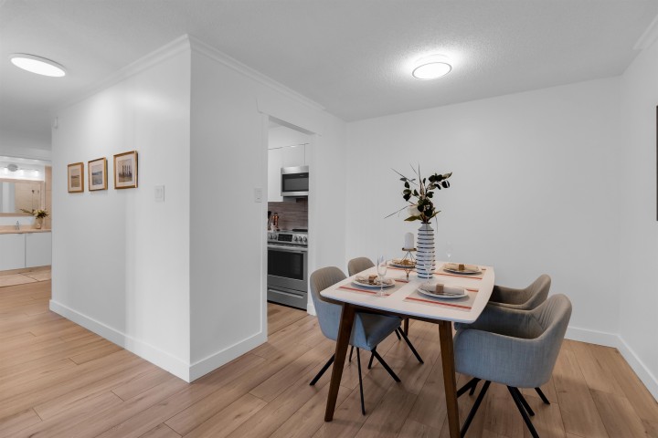 Photo 8 at 807 - 2004 Fullerton Avenue, Pemberton NV, North Vancouver