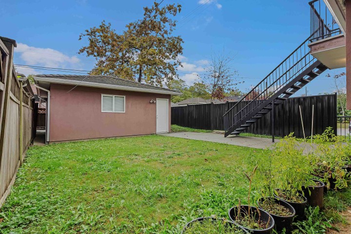 Photo 7 at 1380 E 51st Avenue, South Vancouver, Vancouver East