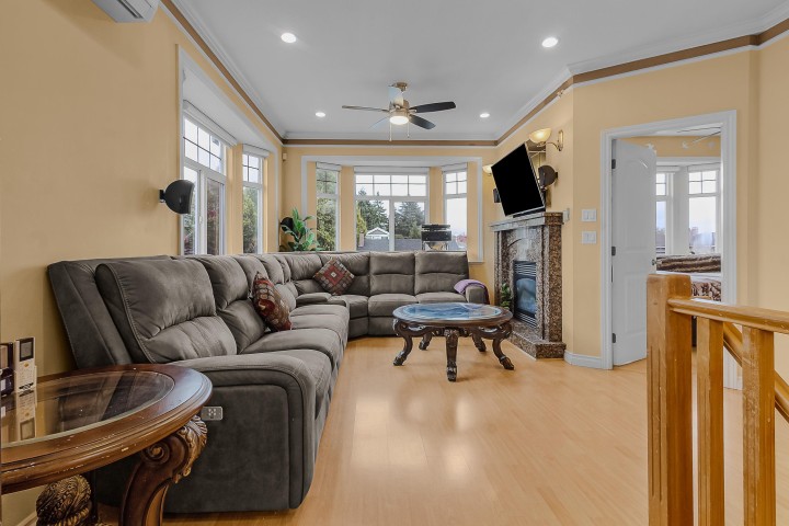 Photo 9 at 1380 E 51st Avenue, South Vancouver, Vancouver East