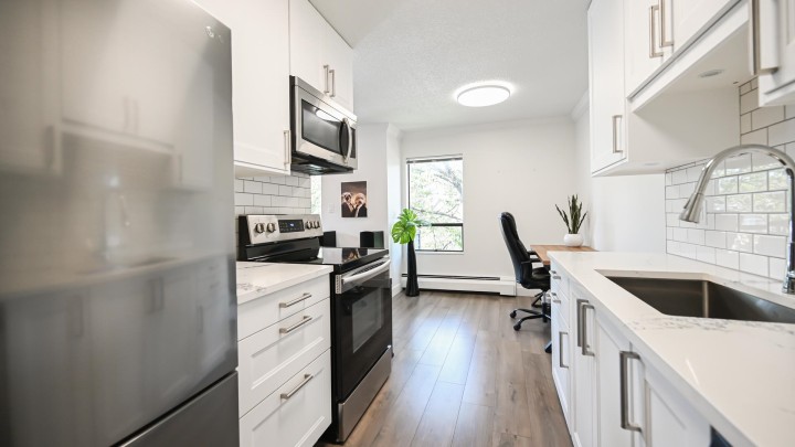 Photo 18 at 306 - 1250 W 12th Avenue, Fairview VW, Vancouver West