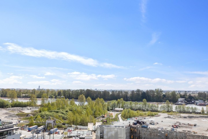 Photo 7 at 1104 - 8533 River District Crossing, South Marine, Vancouver East