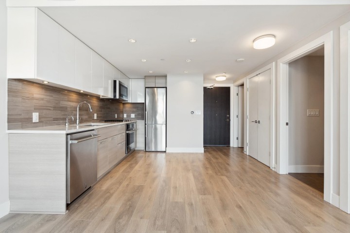 Photo 9 at 1104 - 8533 River District Crossing, South Marine, Vancouver East