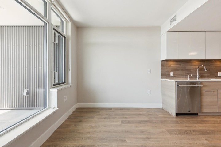 Photo 8 at 1104 - 8533 River District Crossing, South Marine, Vancouver East