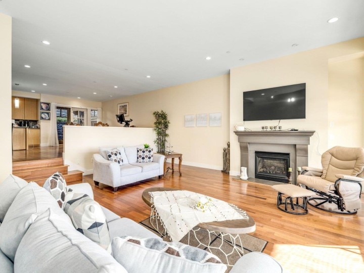 Photo 5 at 5 - 2555 Skilift Road, Chelsea Park, West Vancouver