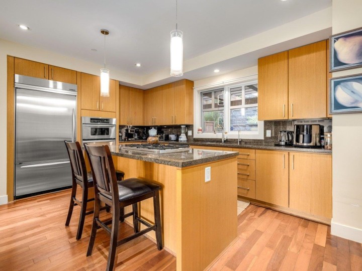 Photo 9 at 5 - 2555 Skilift Road, Chelsea Park, West Vancouver