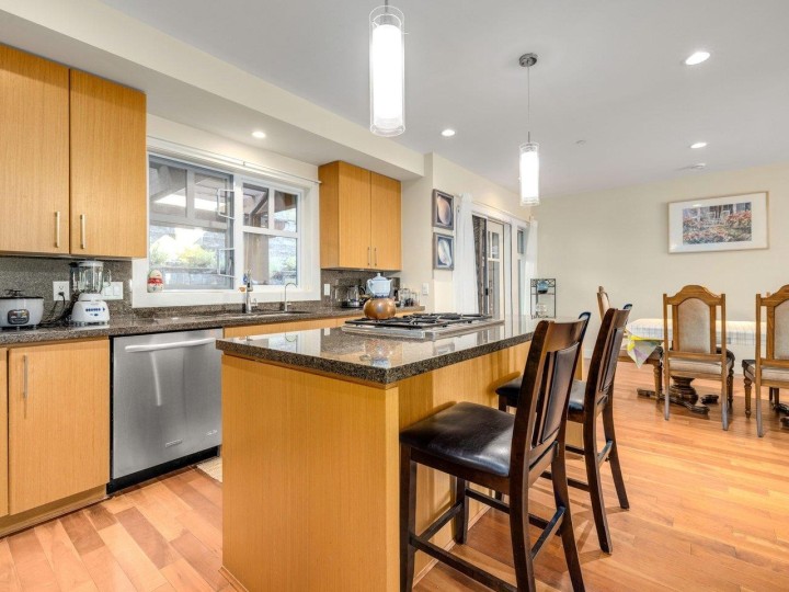 Photo 11 at 5 - 2555 Skilift Road, Chelsea Park, West Vancouver