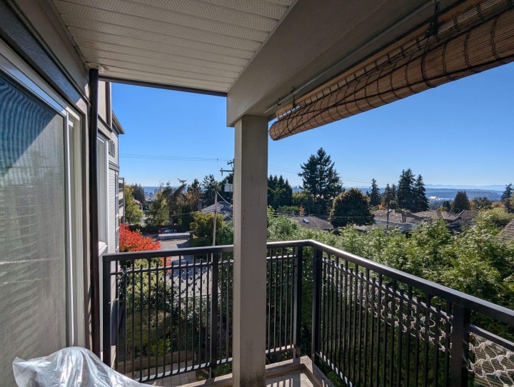 Photo 31 at 301 - 106 W Kings Road, Upper Lonsdale, North Vancouver