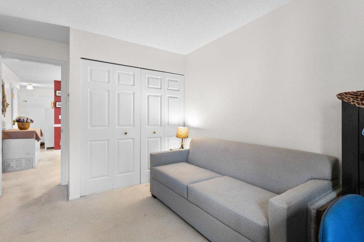 Photo 21 at 301 - 106 W Kings Road, Upper Lonsdale, North Vancouver