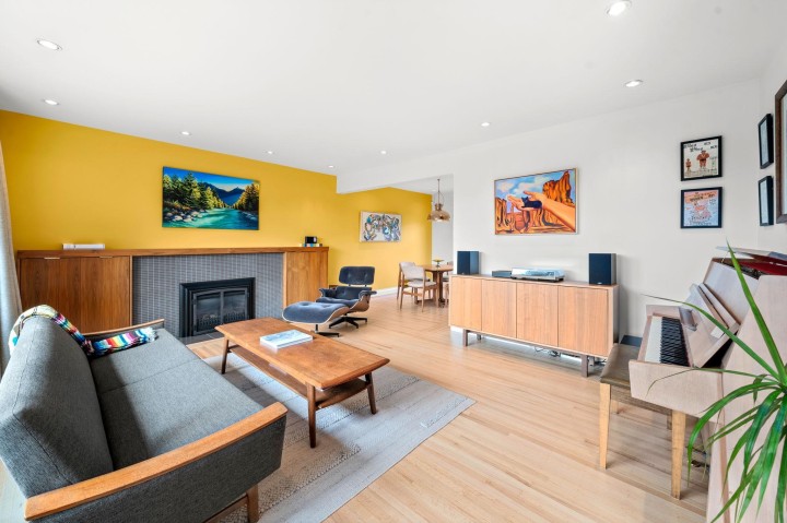 Photo 5 at 728 E 6th Street, Queensbury, North Vancouver