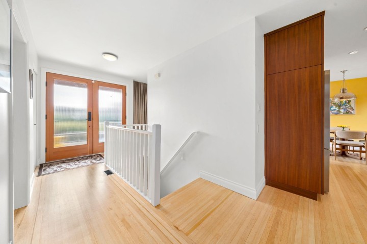 Photo 4 at 728 E 6th Street, Queensbury, North Vancouver