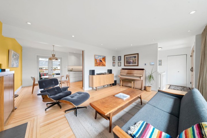 Photo 8 at 728 E 6th Street, Queensbury, North Vancouver