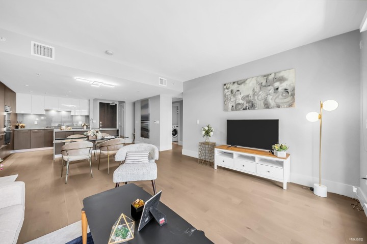 Photo 3 at 204 - 2089 W 43rd Avenue, Kerrisdale, Vancouver West