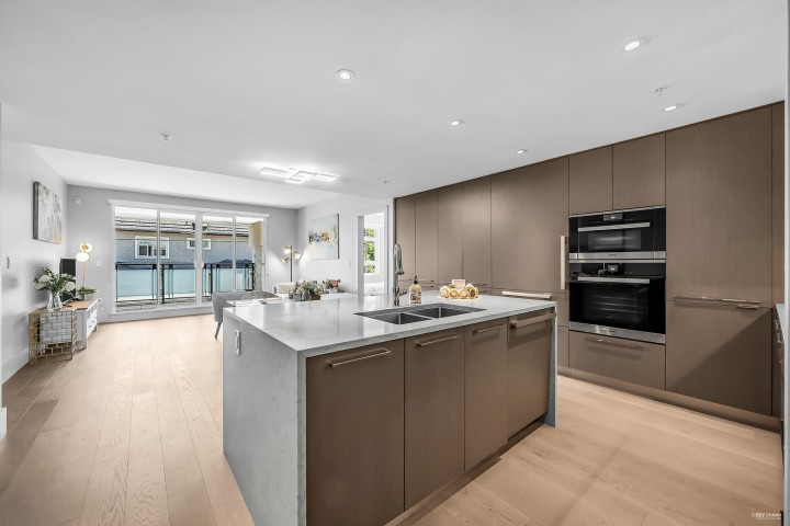 Photo 10 at 204 - 2089 W 43rd Avenue, Kerrisdale, Vancouver West