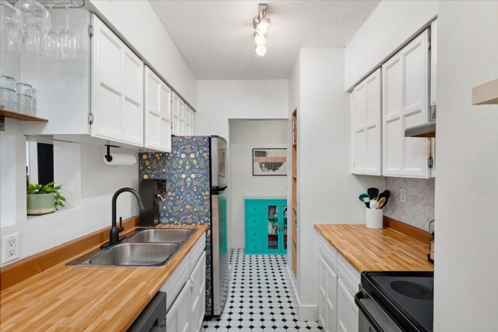 Photo 6 at 101 - 1540 E 4th Avenue, Grandview Woodland, Vancouver East