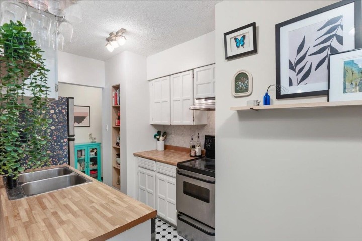 Photo 8 at 101 - 1540 E 4th Avenue, Grandview Woodland, Vancouver East