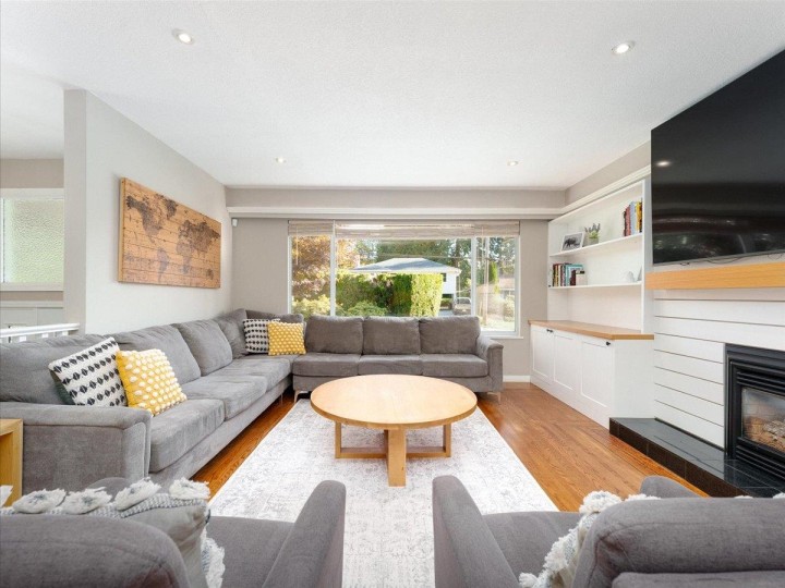 Photo 3 at 799 Plymouth Drive, Windsor Park NV, North Vancouver