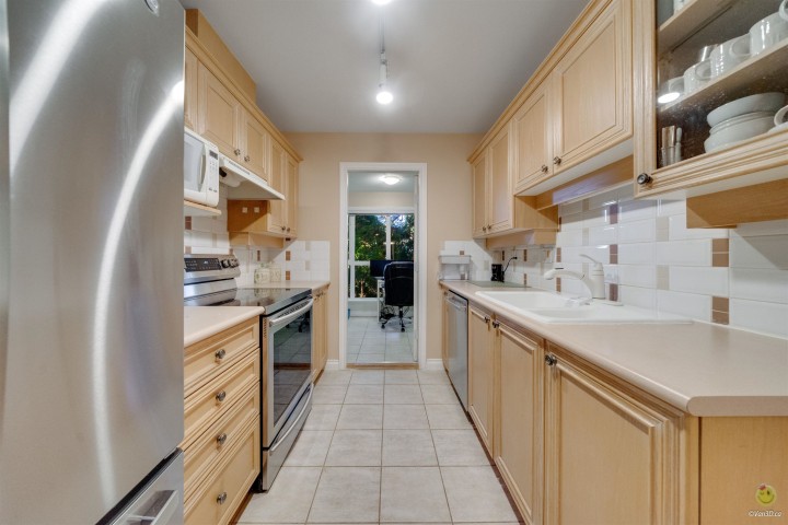 Photo 5 at 101 - 988 W 54th Avenue, South Cambie, Vancouver West