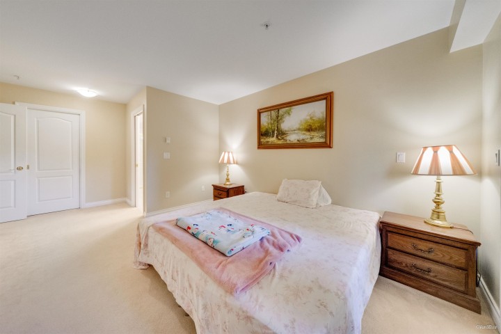 Photo 9 at 101 - 988 W 54th Avenue, South Cambie, Vancouver West