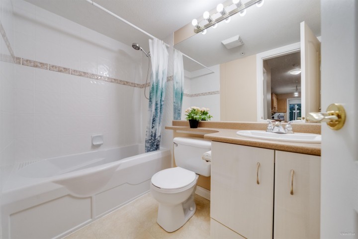 Photo 14 at 101 - 988 W 54th Avenue, South Cambie, Vancouver West