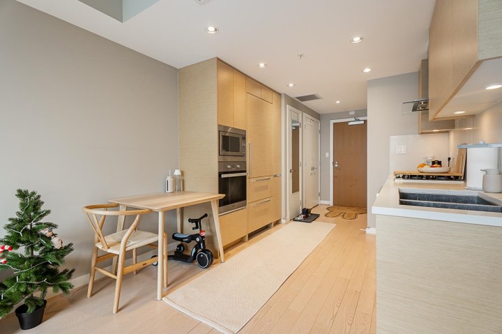 Photo 13 at 301 - 505 W 30th Avenue, Cambie, Vancouver West