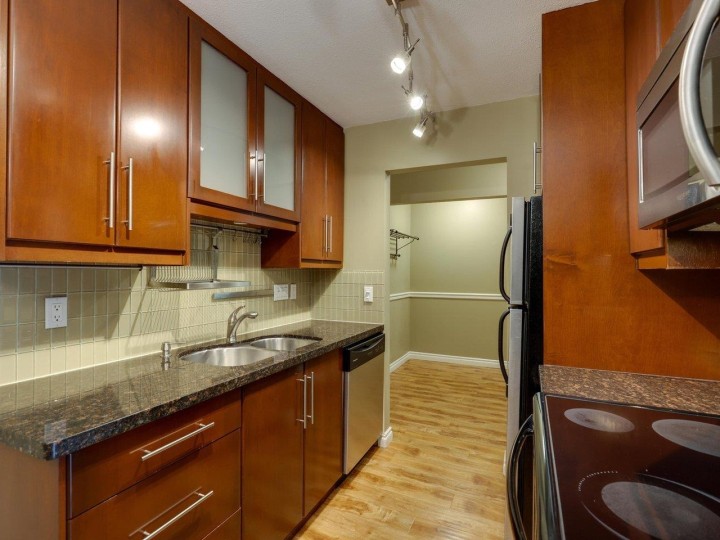 Photo 12 at 306 - 975 W 13th Avenue, Fairview VW, Vancouver West