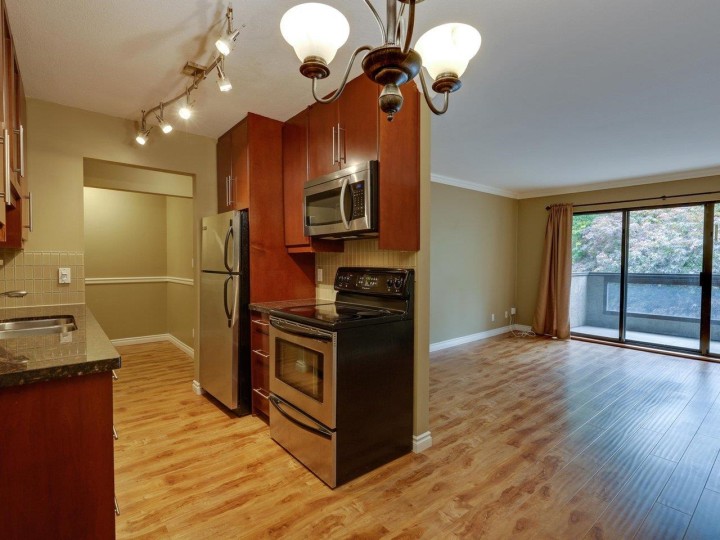 Photo 8 at 306 - 975 W 13th Avenue, Fairview VW, Vancouver West