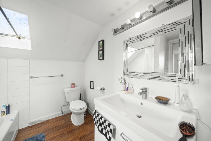 Photo 18 at 3550 W 1st Avenue, Kitsilano, Vancouver West