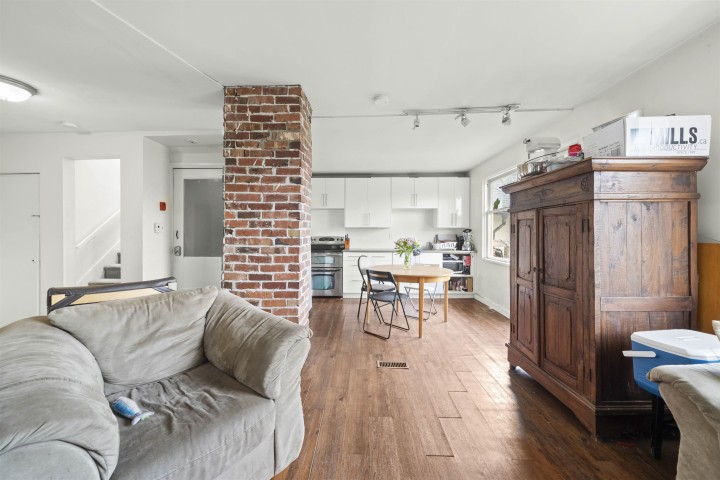 Photo 8 at 3550 W 1st Avenue, Kitsilano, Vancouver West