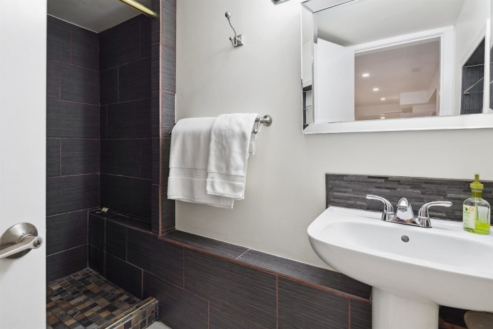 Photo 11 at 4190 W 11th Avenue, Point Grey, Vancouver West