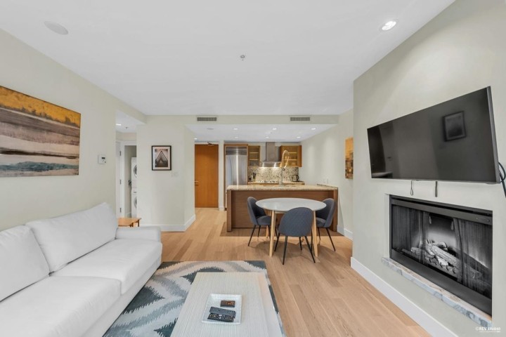 Photo 3 at 3307 - 1111 Alberni Street, West End VW, Vancouver West