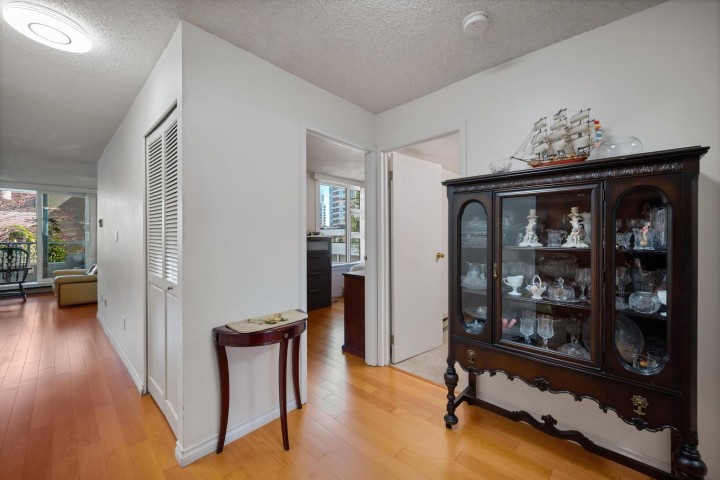 Photo 23 at 203 - 1845 Robson Street, West End VW, Vancouver West