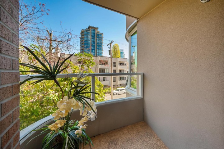 Photo 14 at 203 - 1845 Robson Street, West End VW, Vancouver West