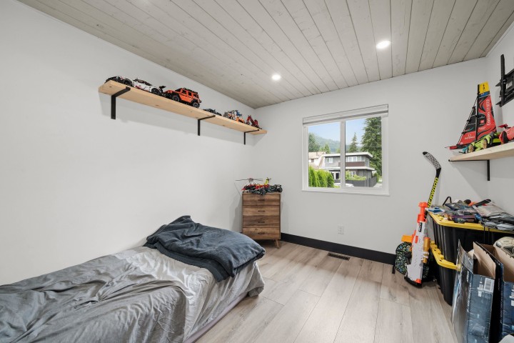 Photo 14 at 1430 Draycott Road, Lynn Valley, North Vancouver