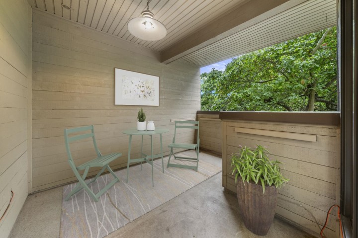 Photo 9 at 206 - 1363 Clyde Avenue, Ambleside, West Vancouver