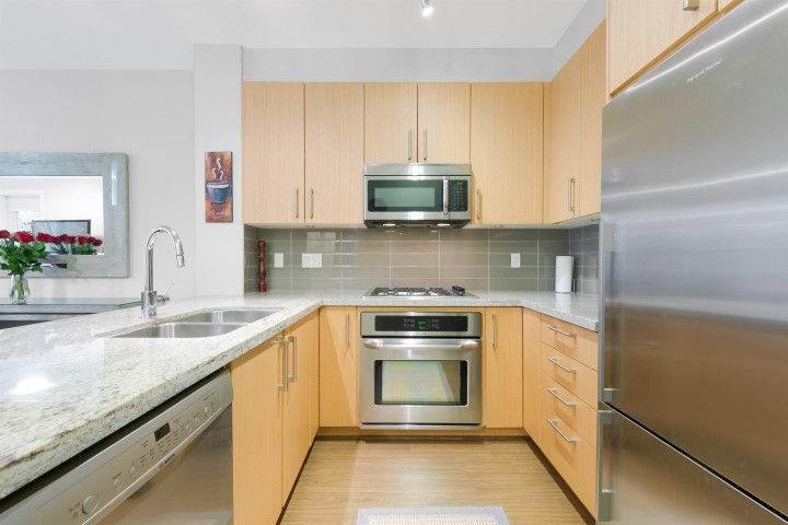 Photo 4 at 307 - 159 W 22nd Street, Central Lonsdale, North Vancouver