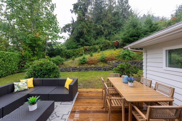 Photo 23 at 850 Jefferson Avenue, Sentinel Hill, West Vancouver