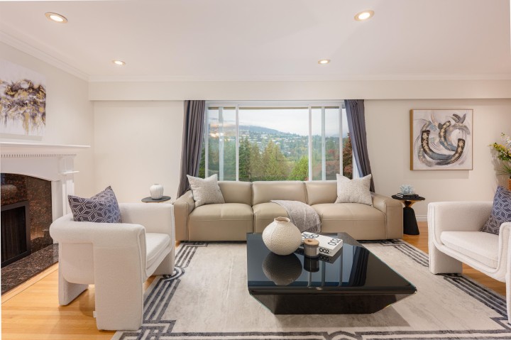 Photo 1 at 850 Jefferson Avenue, Sentinel Hill, West Vancouver