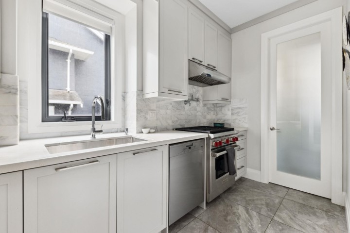 Photo 17 at 939 Forest Hills Drive, Edgemont, North Vancouver