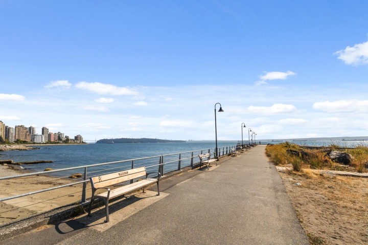 Photo 34 at 2362 Marine Drive, Dundarave, West Vancouver