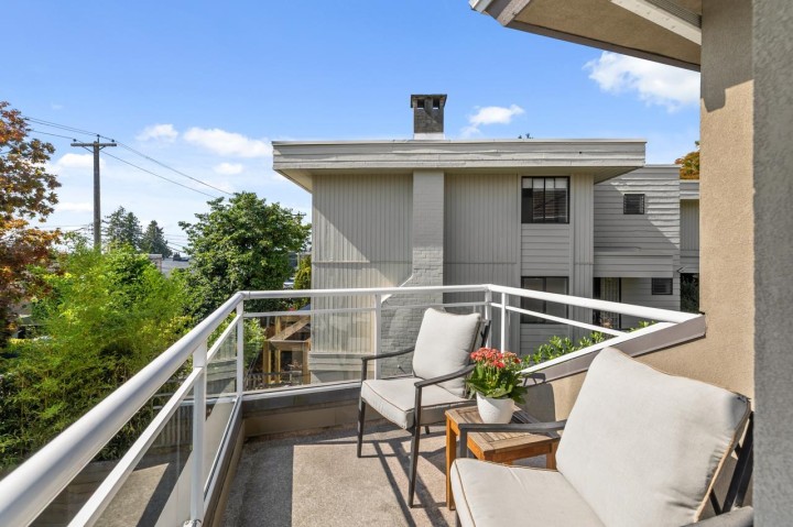 Photo 10 at 2362 Marine Drive, Dundarave, West Vancouver